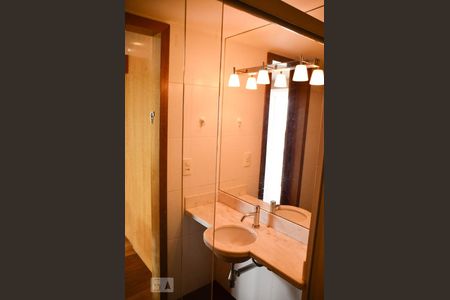 Apartamento para alugar com 258m², 4 quartos e 2 vagasBanheiro Social 2