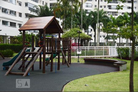 Apartamento para alugar com 258m², 4 quartos e 2 vagasÁrea comum - Piscina