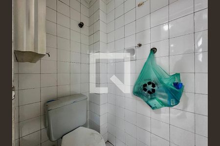 Apartamento à venda com 80m², 3 quartos e 1 vaga Apartamento à venda com 80m², 3 quartos e 1 vagaBanheiro de Serviço