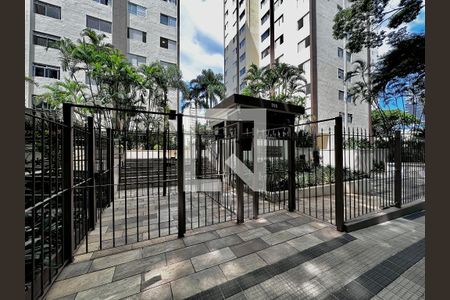 Apartamento à venda com 80m², 3 quartos e 1 vaga Apartamento à venda com 80m², 3 quartos e 1 vagaFachada