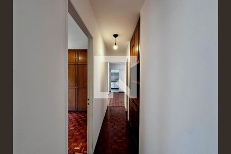 Apartamento à venda com 80m², 3 quartos e 1 vaga Apartamento à venda com 80m², 3 quartos e 1 vagaCorredor Quartos