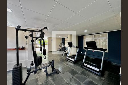 Apartamento à venda com 80m², 3 quartos e 1 vaga Apartamento à venda com 80m², 3 quartos e 1 vagaAcademia