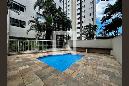 Apartamento à venda com 80m², 3 quartos e 1 vaga Apartamento à venda com 80m², 3 quartos e 1 vagaPiscina