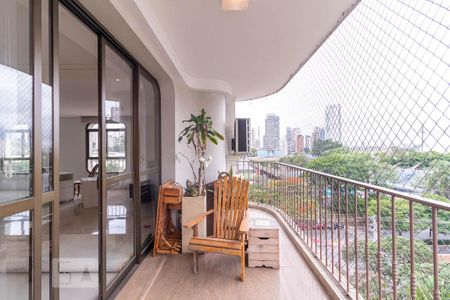 Varanda da sala de apartamento para alugar com 3 quartos, 168m² em Jardim Paulista, São Paulo