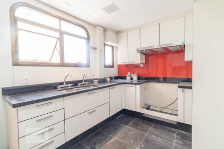 Cozinha de apartamento para alugar com 3 quartos, 168m² em Jardim Paulista, São Paulo