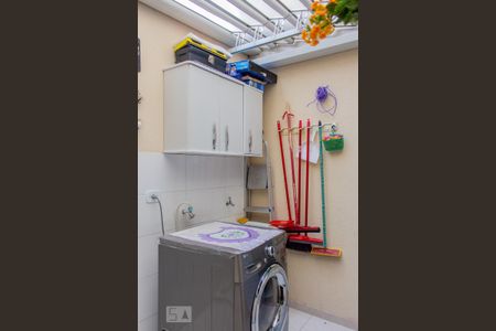 Apartamento à venda com 60m², 2 quartos e 1 vagaÁrea de Serviço