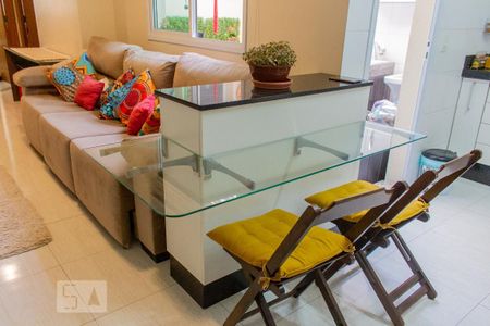 Apartamento à venda com 60m², 2 quartos e 1 vagaBancada