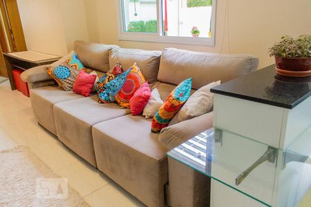 Sofá de apartamento à venda com 2 quartos, 60m² em Vila Curuçá, Santo André