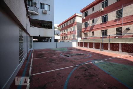 Apartamento à venda com 76m², 2 quartos e 1 vagaQuadra