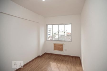 Apartamento à venda com 76m², 2 quartos e 1 vagaQuarto 2