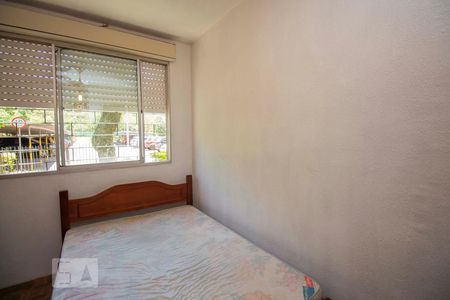 Quarto  de apartamento para alugar com 1 quarto, 42m² em Jardim Itu, Porto Alegre