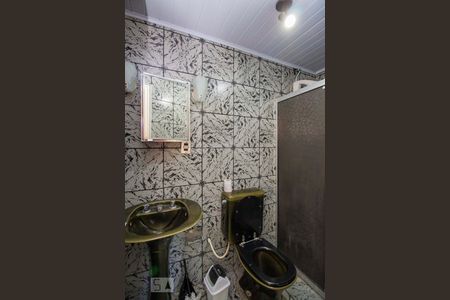 Banheiro  de apartamento para alugar com 1 quarto, 42m² em Jardim Itu, Porto Alegre