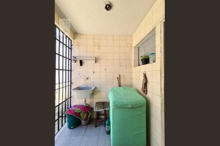 Casa à venda com 252m², 5 quartos e 3 vagas Casa à venda com 252m², 5 quartos e 3 vagasÁrea de Serviço