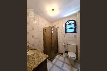 Casa à venda com 252m², 5 quartos e 3 vagas Casa à venda com 252m², 5 quartos e 3 vagasBanheiro Social