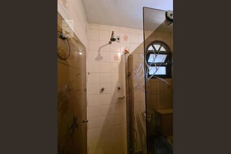 Casa à venda com 252m², 5 quartos e 3 vagas Casa à venda com 252m², 5 quartos e 3 vagasBanheiro Social