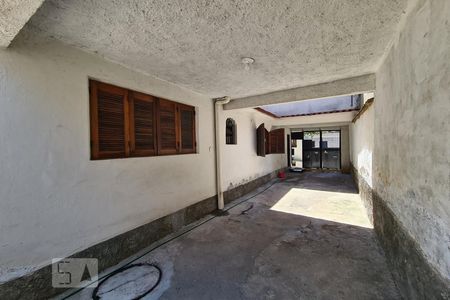 Casa à venda com 252m², 5 quartos e 3 vagas Casa à venda com 252m², 5 quartos e 3 vagasGaragem