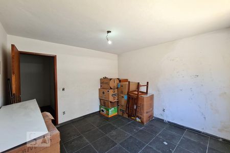 Casa à venda com 252m², 5 quartos e 3 vagas Casa à venda com 252m², 5 quartos e 3 vagasQuarto 3