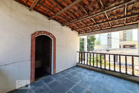 Casa à venda com 252m², 5 quartos e 3 vagas Casa à venda com 252m², 5 quartos e 3 vagasVaranda 2