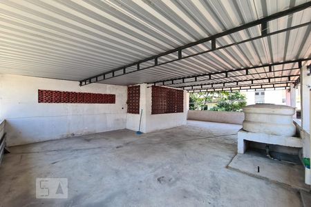 Casa à venda com 252m², 5 quartos e 3 vagas Casa à venda com 252m², 5 quartos e 3 vagasTerraço