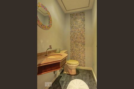 Apartamento à venda com 140m², 3 quartos e 2 vagas Apartamento à venda com 140m², 3 quartos e 2 vagasLavabo