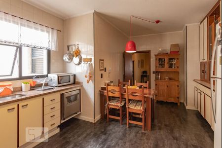 Apartamento à venda com 140m², 3 quartos e 2 vagas Apartamento à venda com 140m², 3 quartos e 2 vagasCozinha