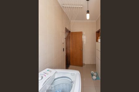 Apartamento à venda com 140m², 3 quartos e 2 vagas Apartamento à venda com 140m², 3 quartos e 2 vagasLavanderia