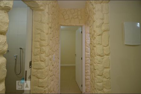 Corredor de apartamento para alugar com 2 quartos, 60m² em Icaraí, Niterói