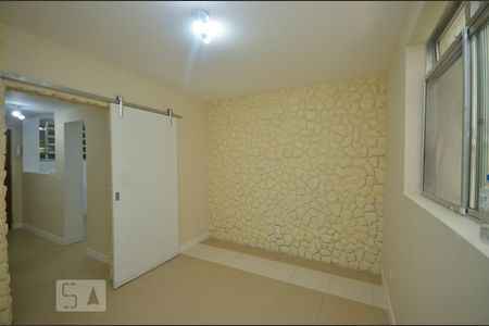 Quarto 1 de apartamento para alugar com 2 quartos, 60m² em Icaraí, Niterói