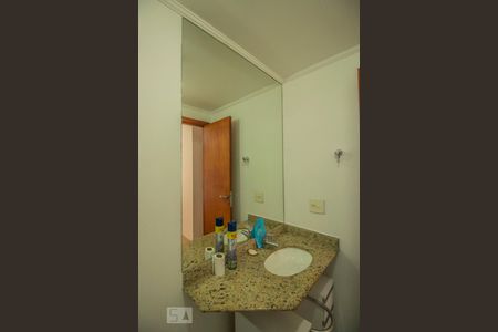Apartamento para alugar com 55m², 2 quartos e 1 vaga Apartamento para alugar com 55m², 2 quartos e 1 vagaBanheiro da Suíte