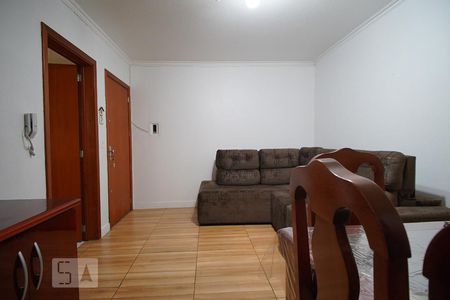 Sala de apartamento para alugar com 3 quartos, 80m² em Sarandi, Porto Alegre