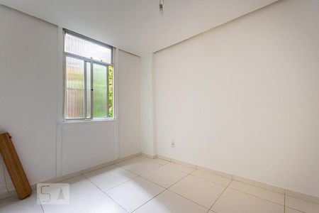 Quarto 2 de apartamento à venda com 2 quartos, 45m² em Fátima, Niterói