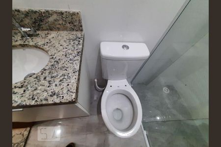 Banheiro de apartamento para alugar com 1 quarto, 49m² em Chácara Mafalda, São Paulo