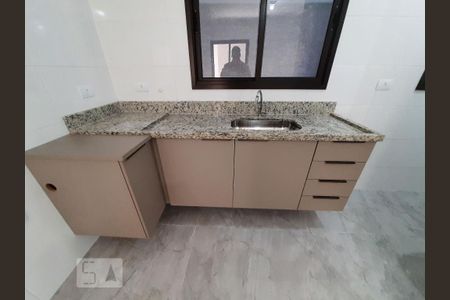 Cozinha de apartamento para alugar com 1 quarto, 49m² em Chácara Mafalda, São Paulo