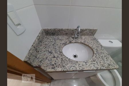 Banheiro de apartamento para alugar com 1 quarto, 49m² em Chácara Mafalda, São Paulo