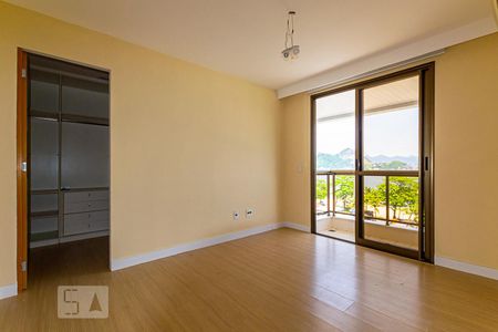 Suite de apartamento para alugar com 2 quartos, 114m² em Charitas, Niterói