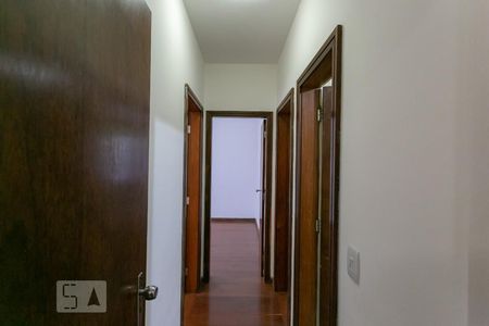 Corredor de apartamento à venda com 3 quartos, 92m² em Sagrada Família, Belo Horizonte