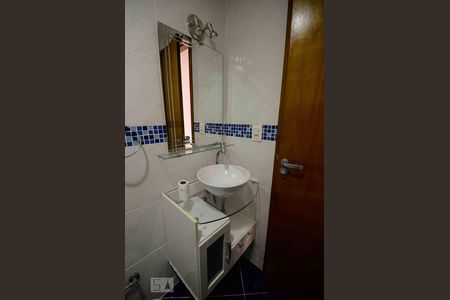 Banheiro de apartamento para alugar com 1 quarto, 43m² em Cocotá, Rio de Janeiro