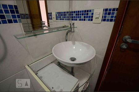 Banheiro de apartamento para alugar com 1 quarto, 43m² em Cocotá, Rio de Janeiro