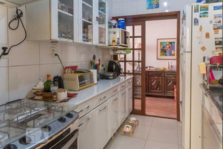 Apartamento à venda com 107m², 3 quartos e sem vaga Apartamento à venda com 107m², 3 quartos e sem vagaCozinha