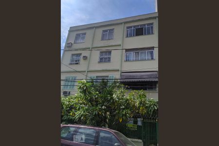 Apartamento à venda com 107m², 3 quartos e sem vaga Apartamento à venda com 107m², 3 quartos e sem vagaFachada