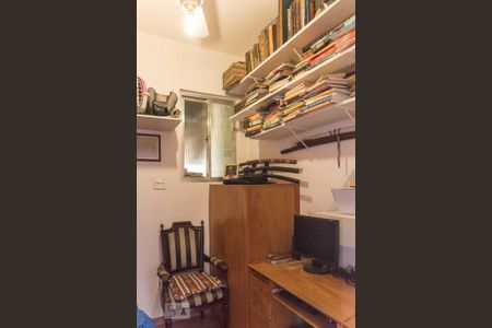 Apartamento à venda com 107m², 3 quartos e sem vaga Apartamento à venda com 107m², 3 quartos e sem vagaQuarto revertido - Escritório