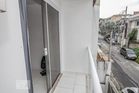 Casa de condomínio à venda com 90m², 3 quartos e 1 vaga Casa de condomínio à venda com 90m², 3 quartos e 1 vagaVaranda da Suíte