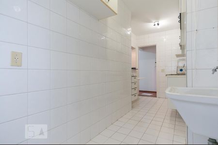 Apartamento para alugar com 65m², 2 quartos e 1 vaga Apartamento para alugar com 65m², 2 quartos e 1 vagaCozinha e Área de Serviço