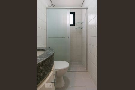 Apartamento para alugar com 65m², 2 quartos e 1 vaga Apartamento para alugar com 65m², 2 quartos e 1 vagaBanheiro da Suíte