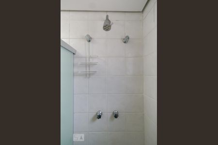 Apartamento para alugar com 65m², 2 quartos e 1 vaga Apartamento para alugar com 65m², 2 quartos e 1 vagaBanheiro da Suíte
