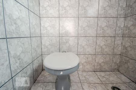 Casa para alugar com 161m², 4 quartos e 3 vagasBanheiro- Casa 02