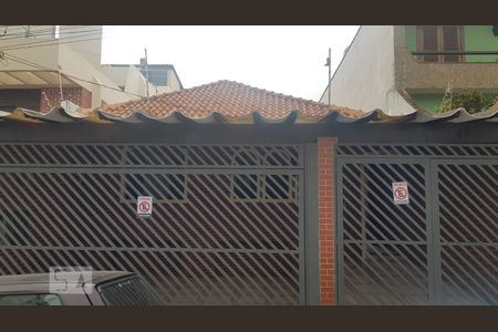 Casa para alugar com 161m², 4 quartos e 3 vagas Casa para alugar com 161m², 4 quartos e 3 vagasFachada