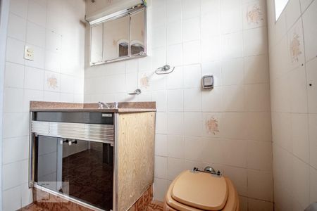 Casa para alugar com 161m², 4 quartos e 3 vagasBanheiro 1- Casa 01