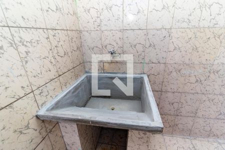 Casa para alugar com 55m², 2 quartos e 1 vagaÁrea de Serviço