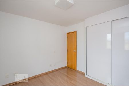 Apartamento à venda com 90m², 3 quartos e 3 vagasSuíte